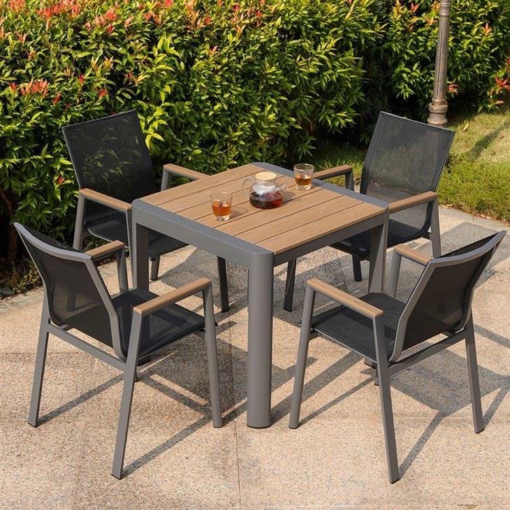 Outdoor Dining Garden Table